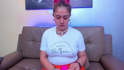 Snapshot of nia_stark chatting on 29, 1, 2025 Estefani online show from 29, 1, 2025