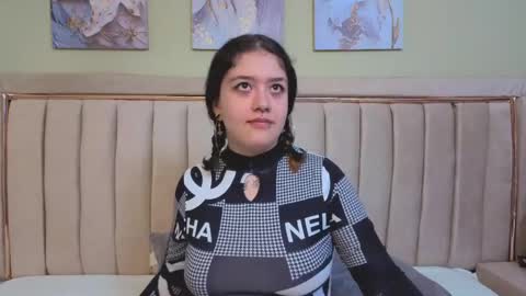 Snapshot of nia_stark chatting on 4, 4, 2026 Estefani online show from 4, 4, 2026