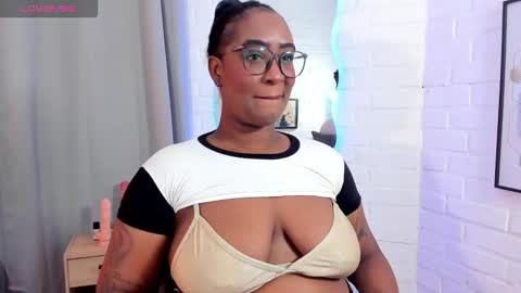 Nia online show from 4, 10, 2025