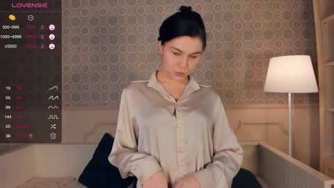 Snapshot of nice_kisss chatting on 8, 3, 2025 Alice online show from 8, 3, 2025