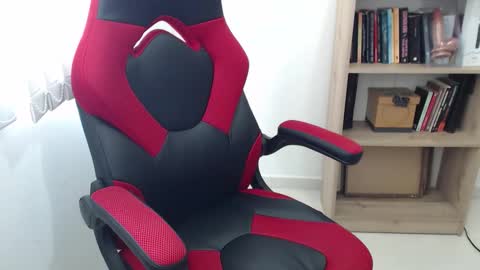 Snapshot of nice_saraa chatting on 25, 11, 2025 sara online show from 25, 11, 2025