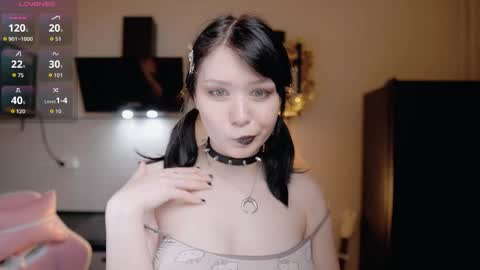 nickari_x online show from 4, 4, 2026