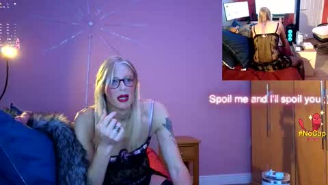 Snapshot of nicktu52 chatting on 4, 10, 2025 nicktuuk online show from 4, 10, 2025