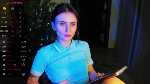 Snapshot of nicky_weekends chatting on 8, 1, 2025 Nicky Weekends online show from 8, 1, 2025