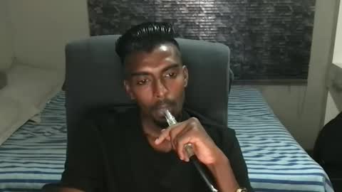 Snapshot of nickyle63 chatting on 21, 11, 2025 james online show from 21, 11, 2025