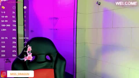 Snapshot of nickynoa chatting on 14, 10, 2025 Nicky online show from 14, 10, 2025