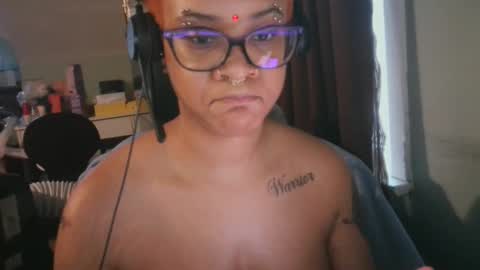 nickythehawtie online show from 10, 3, 2026