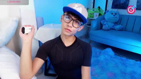 nico online show from 28, 2, 2025