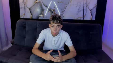 nico_naughtyboy online show from 2, 6, 2026