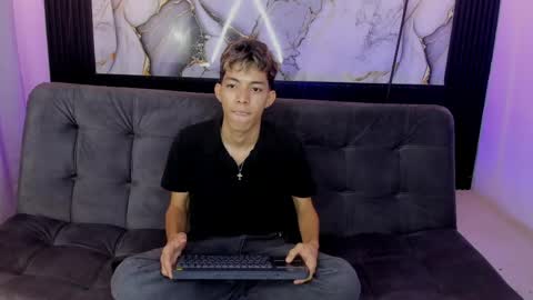 nico_naughtyboy online show from 4, 6, 2026