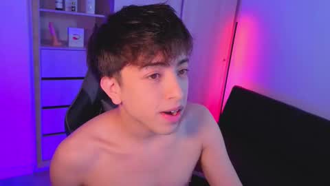 Snapshot of nicoisonline chatting on 6, 10, 2025 Nicolas online show from 6, 10, 2025