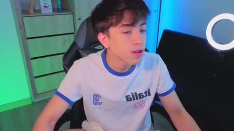 Snapshot of nicoisonline chatting on 9, 10, 2025 Nicolas online show from 9, 10, 2025