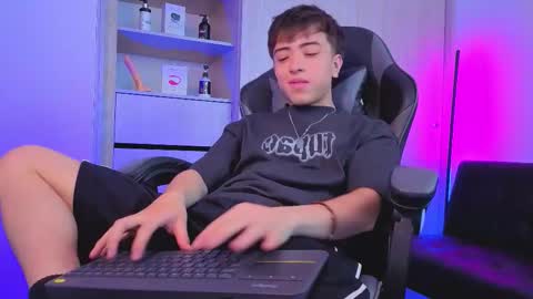 Snapshot of nicoisonline chatting on 29, 10, 2025 Nicolas online show from 29, 10, 2025