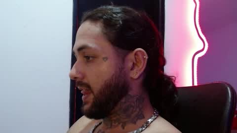 nicolas online show from 10, 12, 2024