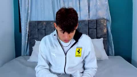 nicolastorres__ online show from 18, 12, 2025