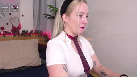 Nicole online show from 4, 1, 2025