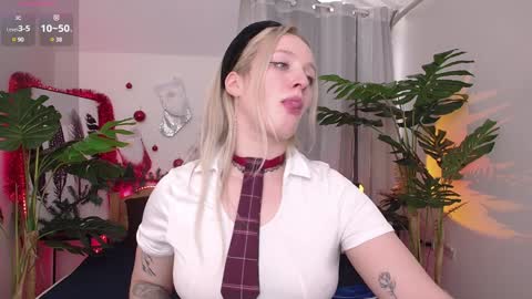 Nicole online show from 5, 1, 2025