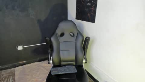 nicole_and_thiago1 online show from 25, 2, 2026