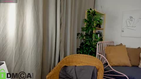 GMT7TueWedThSu 0300am-0900am. Sa 1000am-0400pm online show from 16, 10, 2025