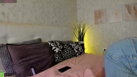 GMT7TueWedThSu 0300am-0900am. Sa 1000am-0400pm online show from 28, 10, 2025