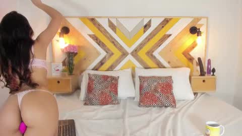 Nicole Haley online show from 24, 2, 2025