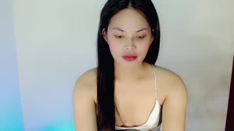 nicole_kiss01 online show from 12, 12, 2024