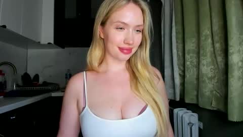 Nicole online show from 5, 10, 2025