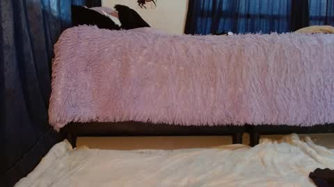  Anna Nicole  online show from 4, 1, 2025