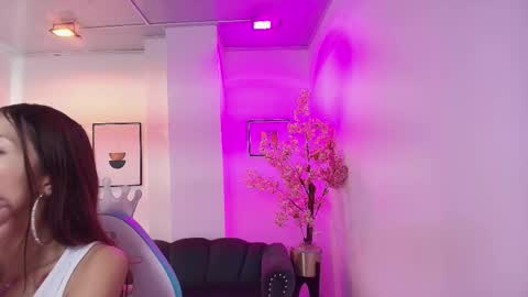 Nicolle online show from 7, 2, 2026