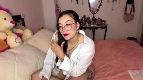 Nicole online show from 24, 10, 2025