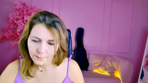 Snapshot of nicolehits chatting on 4, 11, 2025 nicolehits online show from 4, 11, 2025