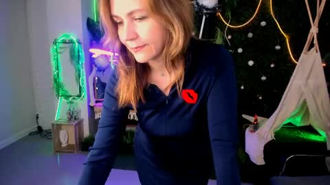 nicolehits online show from 15, 4, 2026