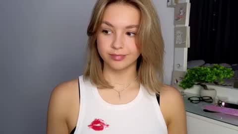 Nicole online show from 5, 12, 2025