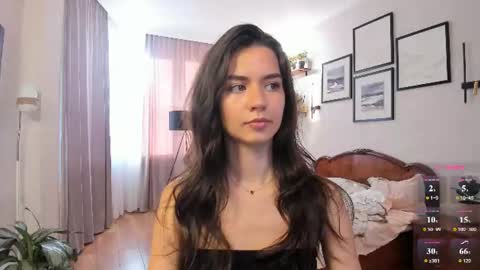 Snapshot of nicoleluuv chatting on 30, 6, 2026 Dua Lipa online show from 30, 6, 2026