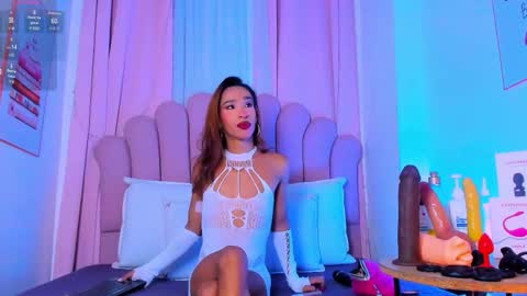 nicolemadrird online show from 25, 3, 2026