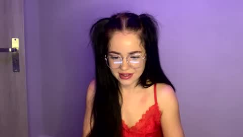 Nicole online show from 26, 3, 2026