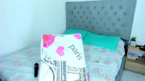 Snapshot of nicolewind_ chatting on 15, 2, 2026 ELIZABETH online show from 15, 2, 2026