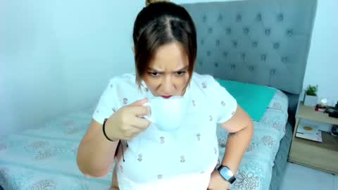 Snapshot of nicolewind_ chatting on 19, 2, 2026 ELIZABETH online show from 19, 2, 2026