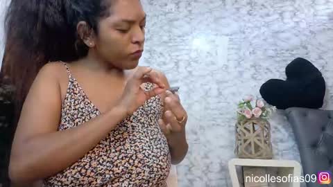 nicolle4 online show from 7, 6, 2026