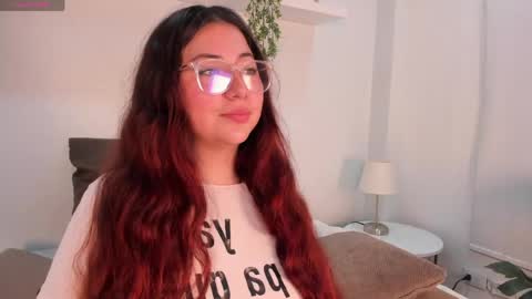 nicolle_evanss_ online show from 25, 4, 2026