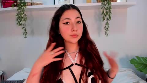 Snapshot of nicolle_evanss_ chatting on 26, 5, 2026 nicolle_evanss_ online show from 26, 5, 2026