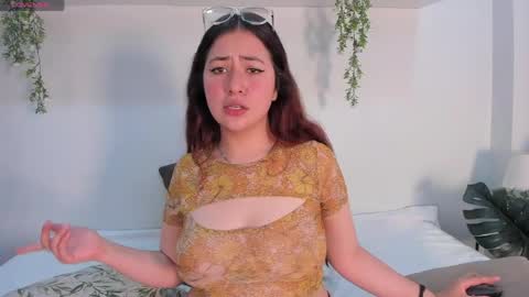 Snapshot of nicolle_evanss_ chatting on 28, 5, 2026 nicolle_evanss_ online show from 28, 5, 2026