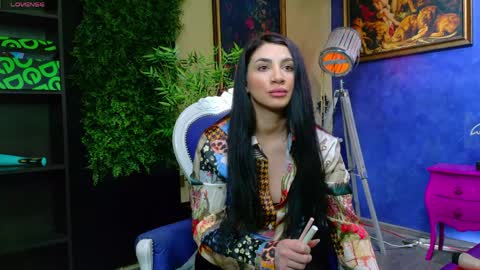 Nicolle online show from 11, 4, 2026