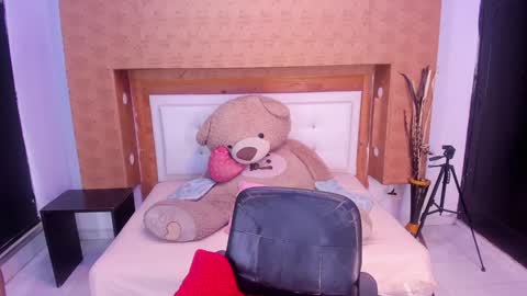 Snapshot of nicolysofi chatting on 7, 1, 2025 nicolysofi online show from 7, 1, 2025