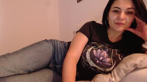 Snapshot of nightssecret chatting on 9, 2, 2026 leona online show from 9, 2, 2026