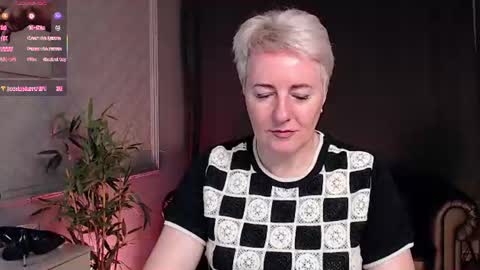 Snapshot of nika_smit chatting on 17, 7, 2026 Nika online show from 17, 7, 2026