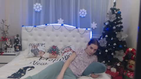 Snapshot of nikastarkk chatting on 12, 12, 2024 nikastarkk online show from 12, 12, 2024