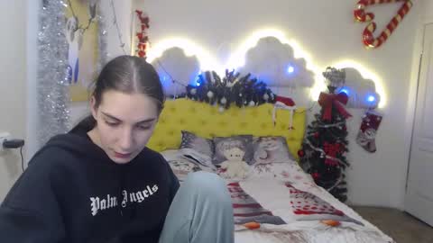 Snapshot of nikastarkk chatting on 13, 12, 2024 nikastarkk online show from 13, 12, 2024
