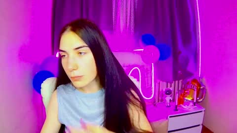 Snapshot of nikastarkk chatting on 1, 10, 2025 nikastarkk online show from 1, 10, 2025