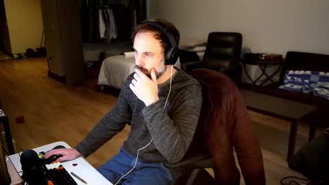 Nike Jude online show from 17, 12, 2025